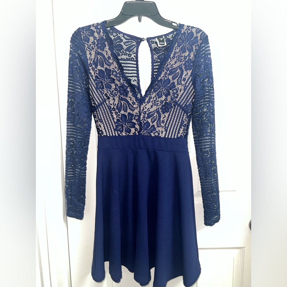 Windsor: Blue with Lace Mini dress. Size: Small. Like new.
